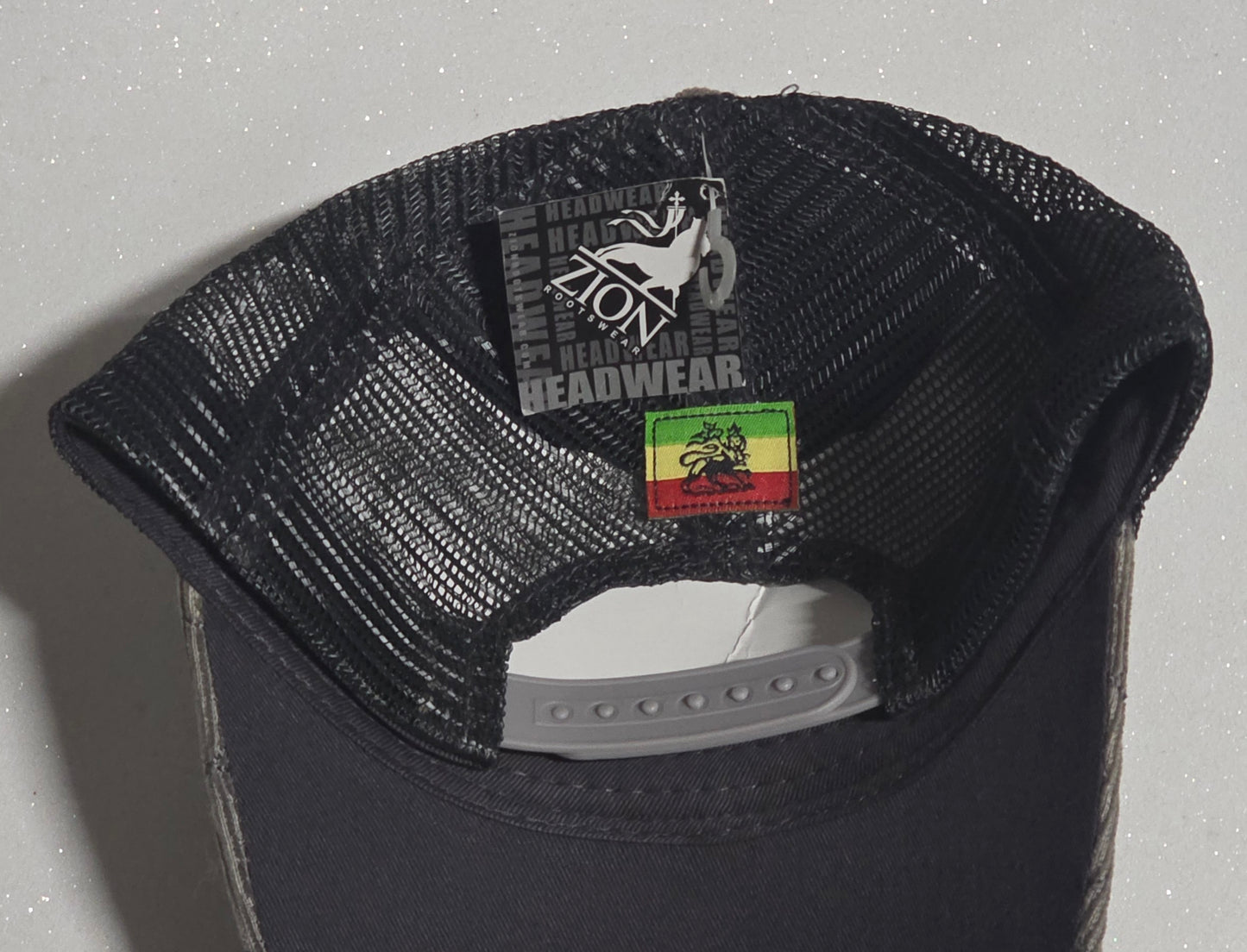 Bob Marley "Zion Rootswear" Unisex Curved Brim Snapback Mesh Trucker Cap Hat