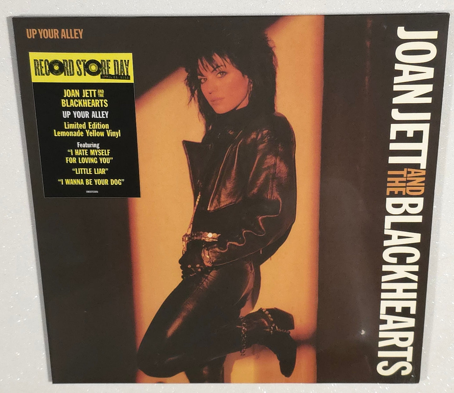 Joan Jett & The Blackhearts – Up Your Alley (2023 RSD) (Limited Edition Lemonade Colour Vinyl LP)