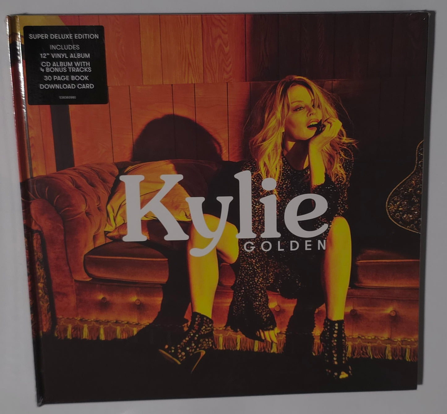Kylie Minogue – Golden (Super Deluxe Edition) (2018) (Limited Edition Hardcover Book Vinyl LP + Deluxe CD)
