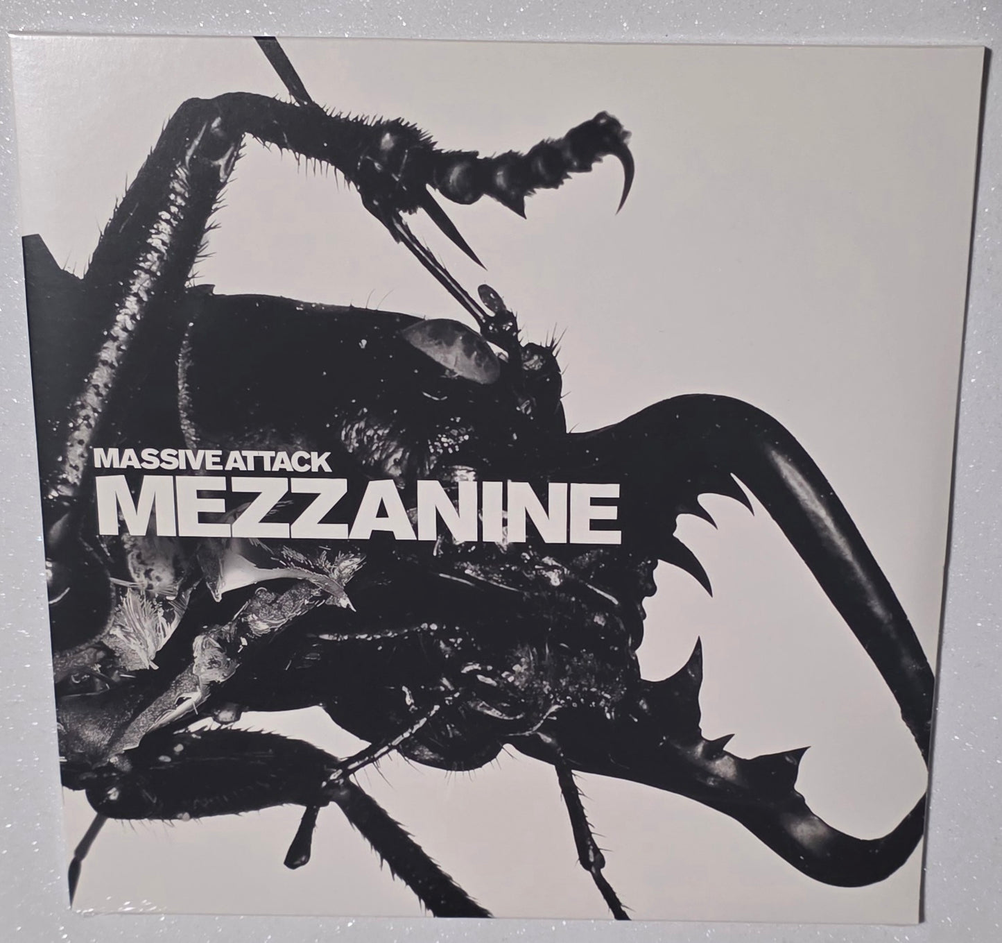 Massive Attack – Mezzanine (2013 Reissue) (Limited Edition Vinyl LP)