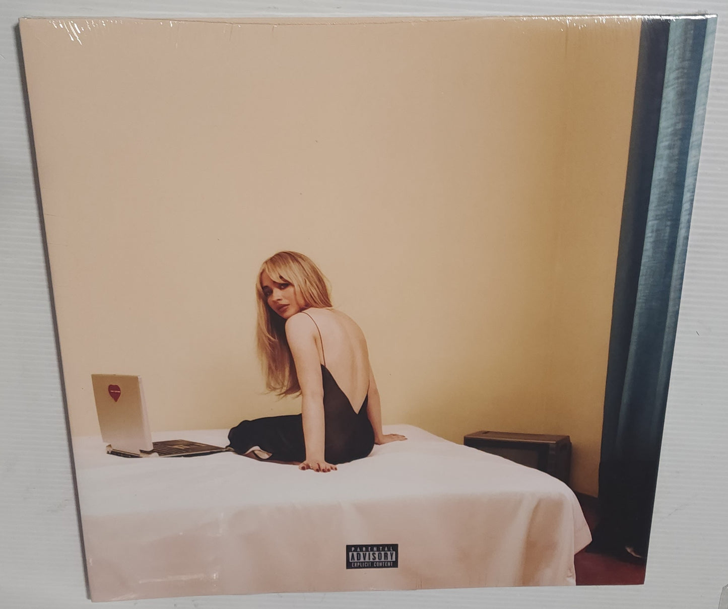 Sabrina Carpenter – Emails I Can’t Send (2022) (Limited Edition Bone Colour VInyl LP)