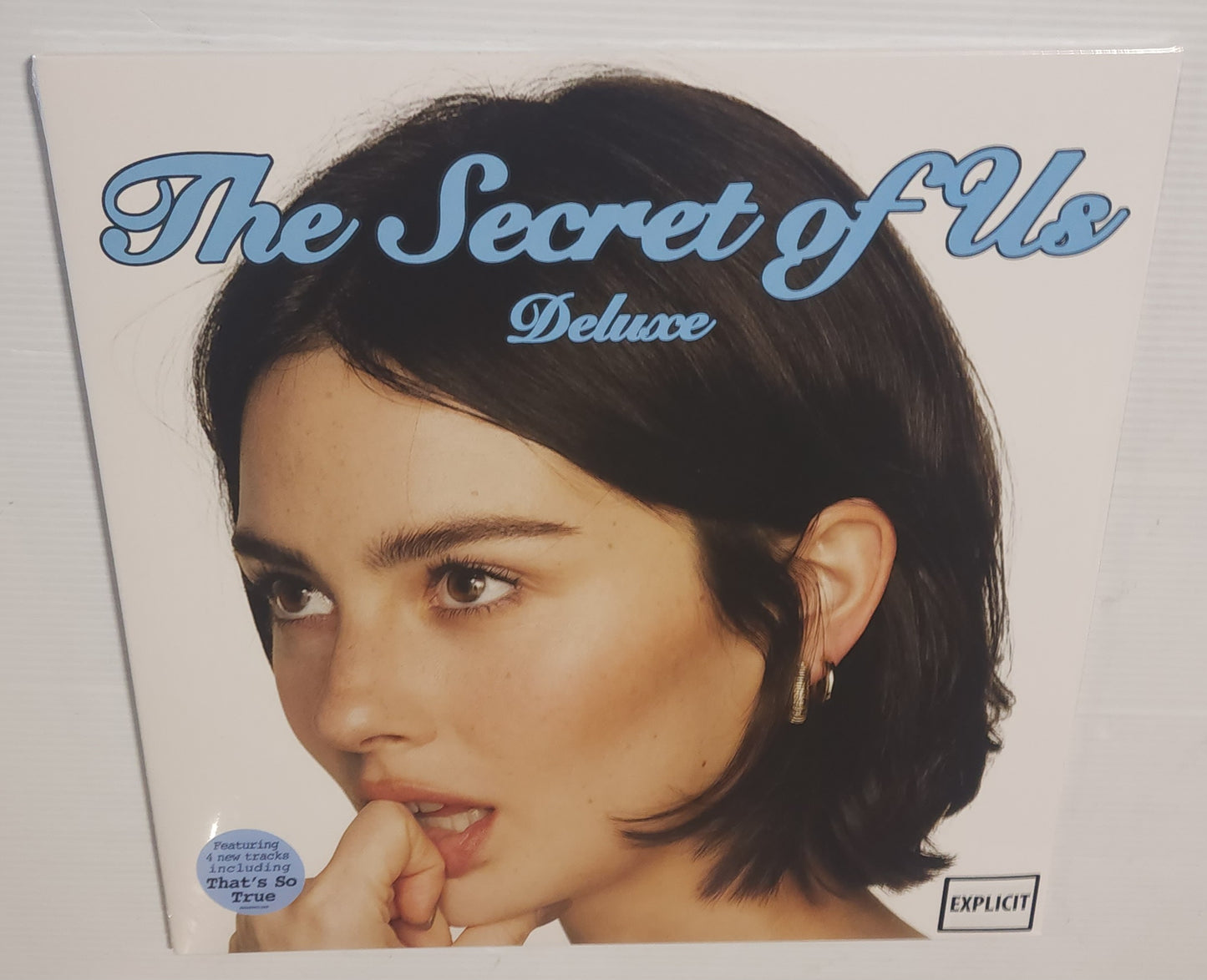 Gracie Abrams – The Secret Of Us (Deluxe Edition) (2025) (Limited Edition Transparent Blue Colour Vinyl LP)