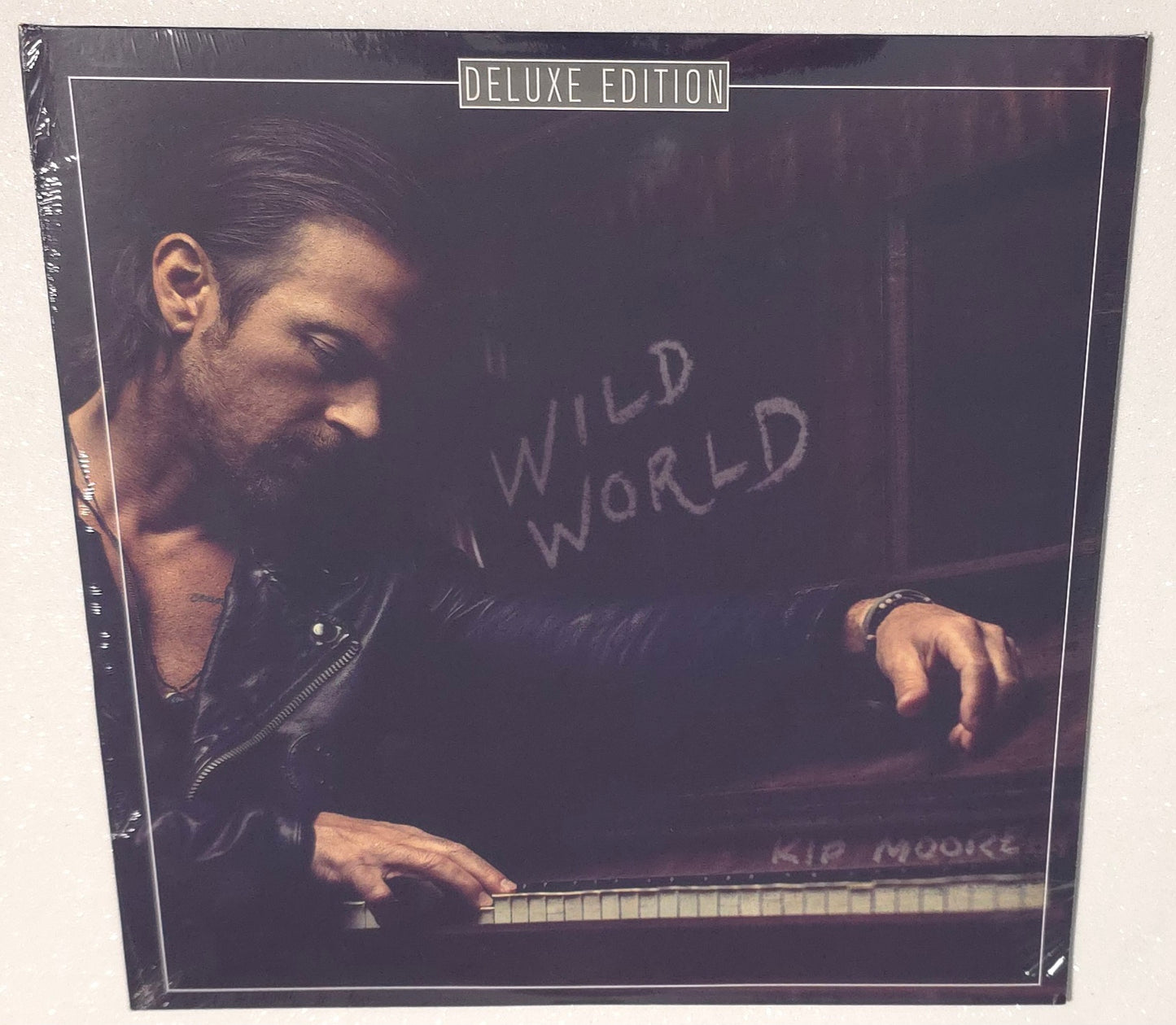 Kip Moore – Wild World (Deluxe Edition) (2021) (Vinyl LP)