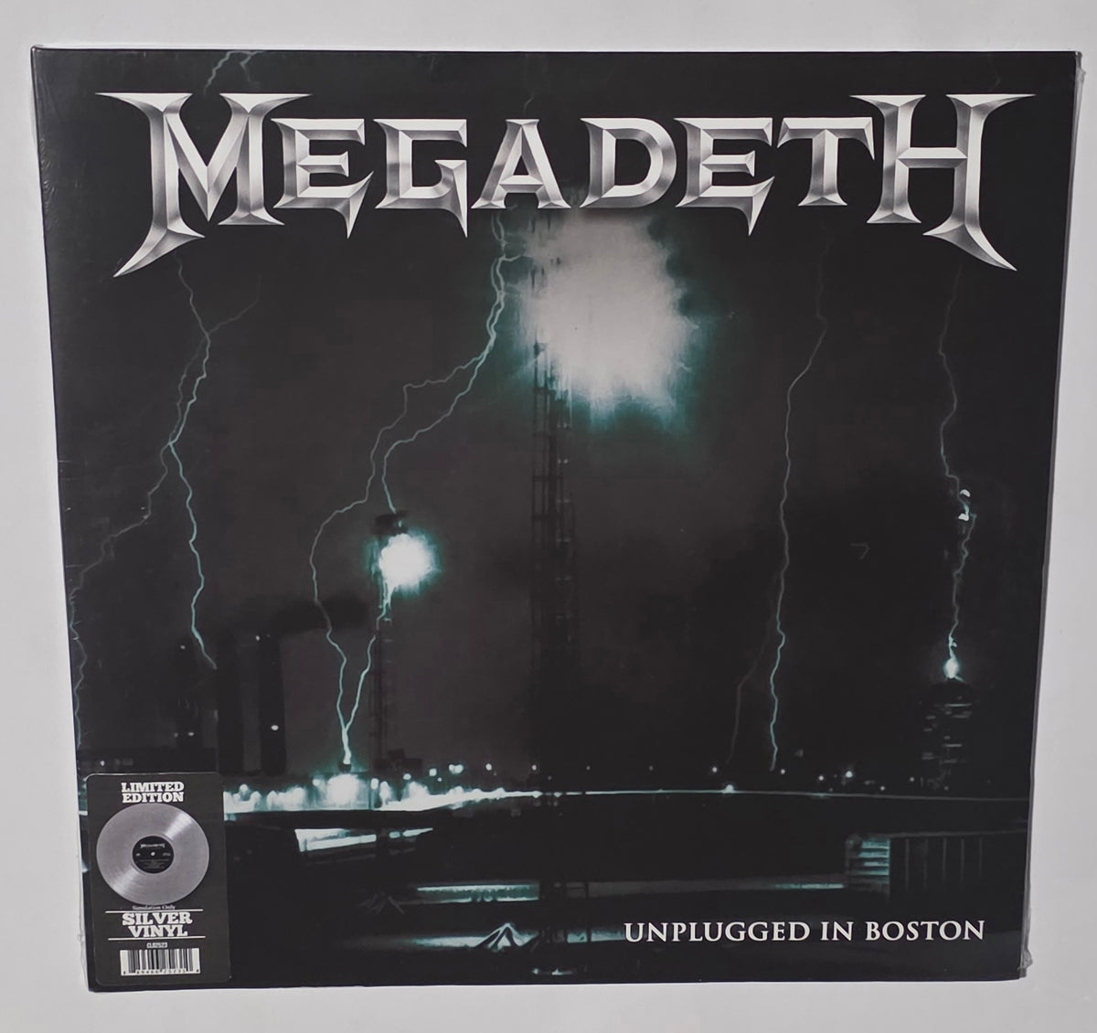Megadeth – Unplugged In Boston (2021) (Limited Edition Metallic Silver Colour Vinyl LP)