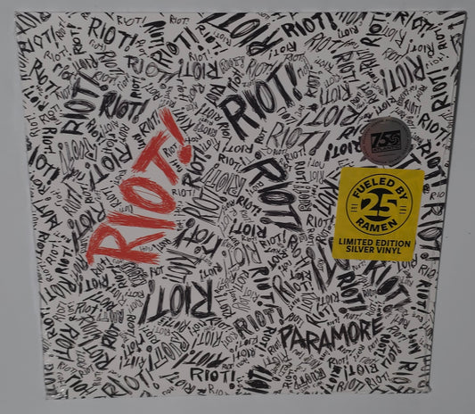 Paramore – Riot! (2021 Reissue) (Limited Edition Silver Colour Vinyl LP)