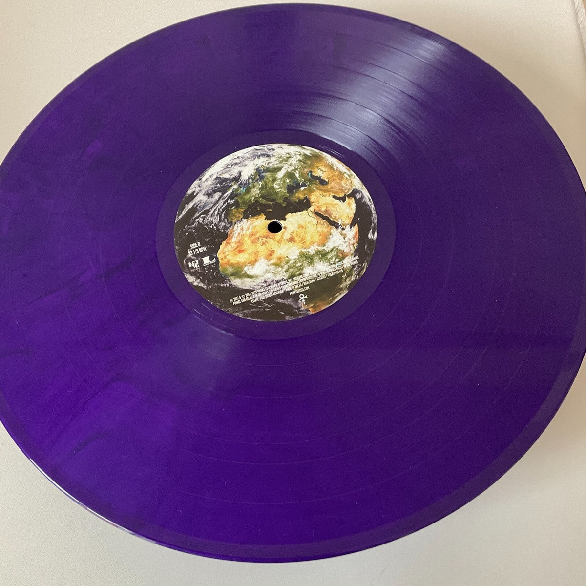 Prince – Planet Earth (2019 Reissue) (Limited Edition Purple Colour Vinyl LP with Lenticular Cover)