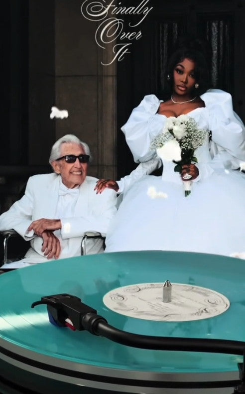 Summer Walker – Finally Over It *Autographed* (2025) (Limited Edition Translucent Blue Colour Vinyl LP)