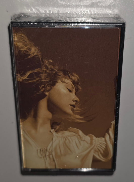 Taylor Swift – Fearless (Taylor's Version) (2021) (Limited Edition Cassette Tape)