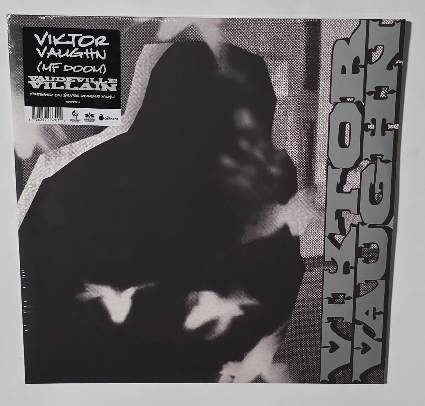Viktor Vaughn – Vaudeville Villain (2023 Reissue) (Limited Edition Silver Colour Vinyl LP)